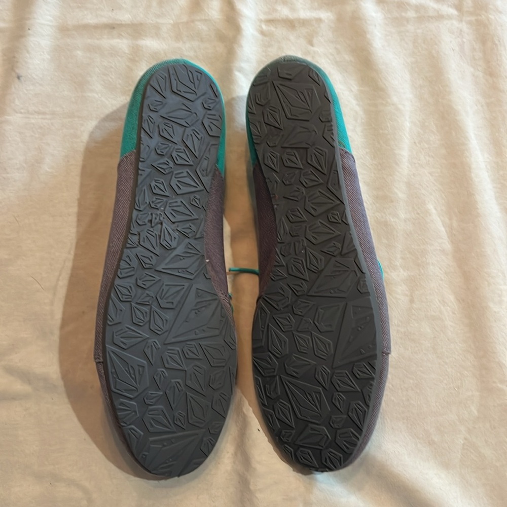 Volcom Soul Mates grey combo color with teal. Women’s size 8.5 width B medium. - Picture 12 of 15